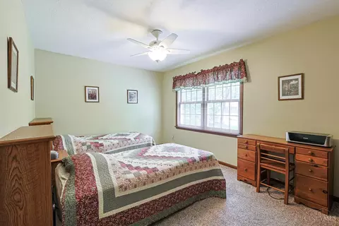 Bedroom - 6709 Devonwood Dr, Cincinnati, OH 45224 photo 5 of 6