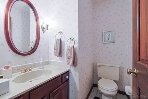Bath - 6709 Devonwood Dr, Cincinnati, OH 45224 photo 5 of 5