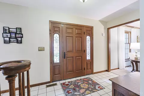 Entry Way - 6709 Devonwood Dr, Cincinnati, OH 45224 photo 1 of 4