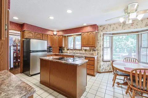 Kitchen - 6709 Devonwood Dr, Cincinnati, OH 45224 photo 6 of 7