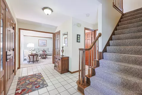 Entry Way - 6709 Devonwood Dr, Cincinnati, OH 45224 photo 3 of 4