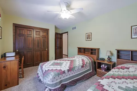Bedroom - 6709 Devonwood Dr, Cincinnati, OH 45224 photo 6 of 6