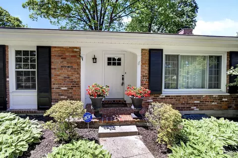Exterior - 9367 Sherborn Dr, Cincinnati, OH 45231 photo 3 of 12