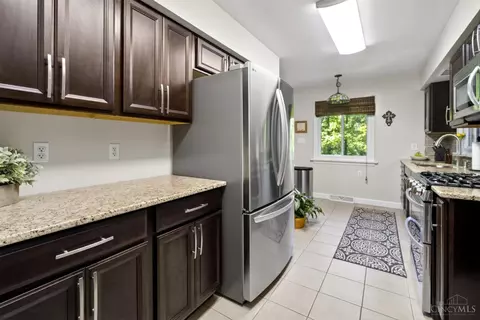 Kitchen - 9367 Sherborn Dr, Cincinnati, OH 45231 photo 1 of 3