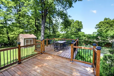 Exterior - 9367 Sherborn Dr, Cincinnati, OH 45231 photo 8 of 12