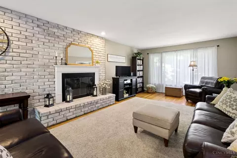 Living - 9367 Sherborn Dr, Cincinnati, OH 45231 photo 2 of 4