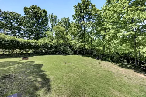 Exterior - 9367 Sherborn Dr, Cincinnati, OH 45231 photo 11 of 12