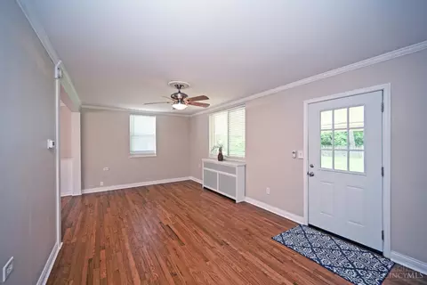 Living - 27 Andover Rd, Greenhills, OH 45218 photo 5 of 6