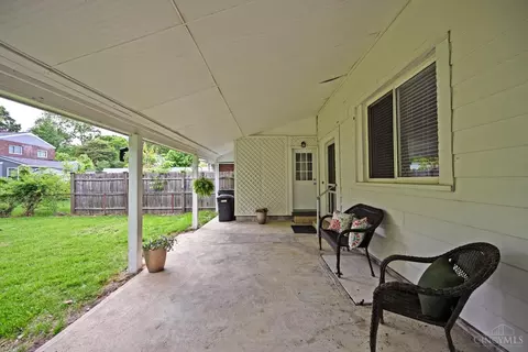 Exterior - 27 Andover Rd, Greenhills, OH 45218 photo 10 of 10