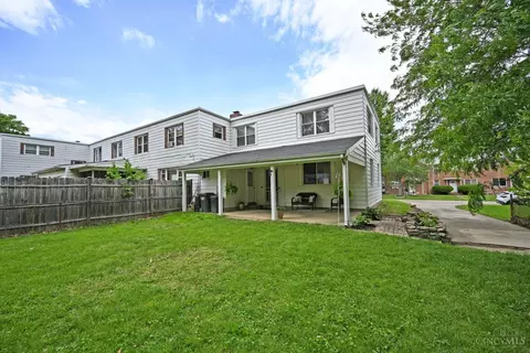 Exterior - 27 Andover Rd, Greenhills, OH 45218 photo 8 of 10