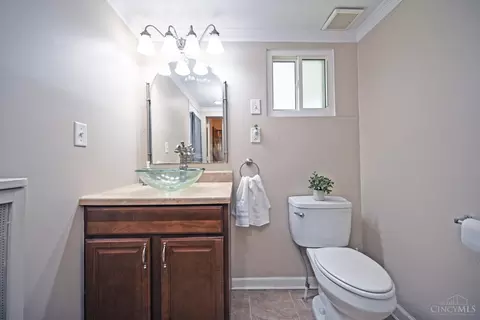 Bath - 27 Andover Rd, Greenhills, OH 45218 photo 1 of 4