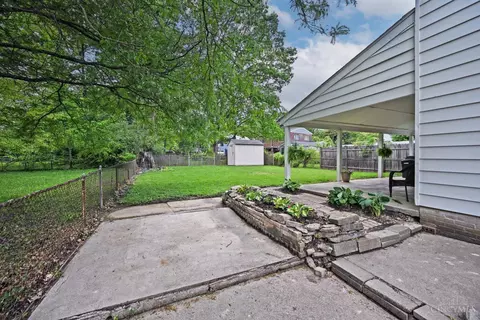 Exterior - 27 Andover Rd, Greenhills, OH 45218 photo 9 of 10