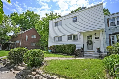 Exterior - 27 Andover Rd, Greenhills, OH 45218 photo 2 of 10