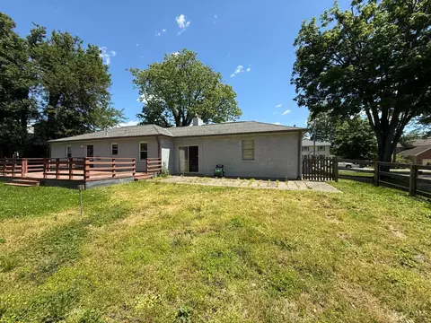 Exterior - 7609 Forest Rd, Cincinnati, OH 45255 photo 11 of 11