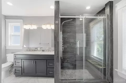 Bath - 3457 Cardiff Ave, Cincinnati, OH 45209 photo 1 of 11