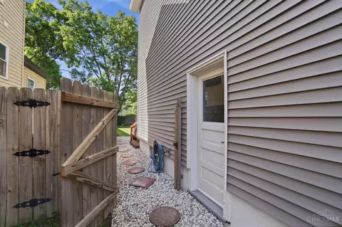 Exterior - 3457 Cardiff Ave, Cincinnati, OH 45209 photo 14 of 14