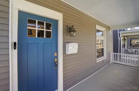 Exterior - 3457 Cardiff Ave, Cincinnati, OH 45209 photo 6 of 14