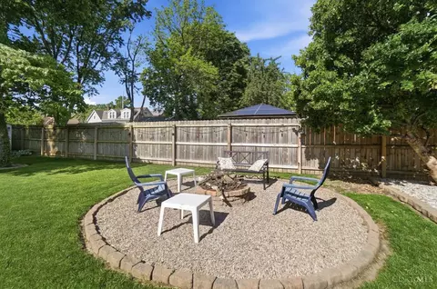 Exterior - 3457 Cardiff Ave, Cincinnati, OH 45209 photo 12 of 14