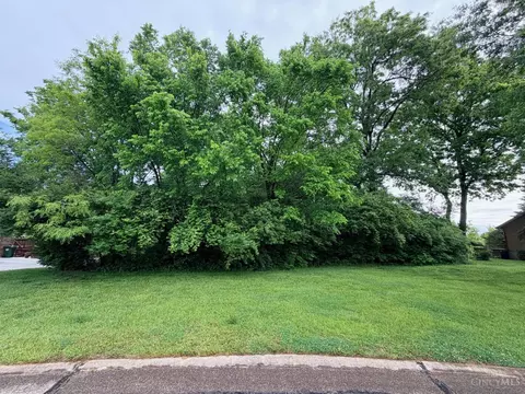 4302 Marcrest Dr, Cincinnati, OH 45211 photo 4