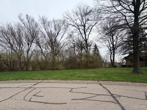 4302 Marcrest Dr, Cincinnati, OH 45211 photo 9