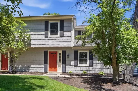 1004 Shakertown Ct, Montgomery, OH 45242