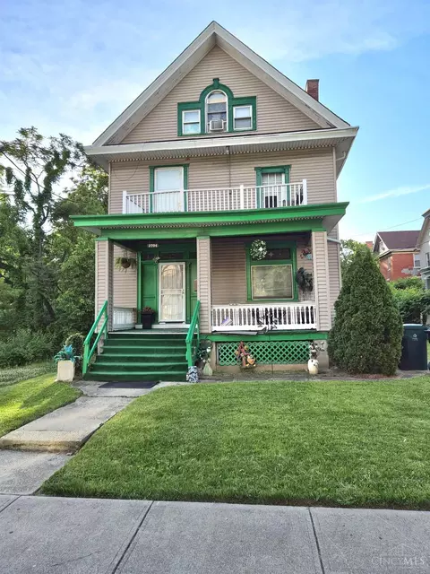 2704 Euclid Ave, Cincinnati, OH 45219