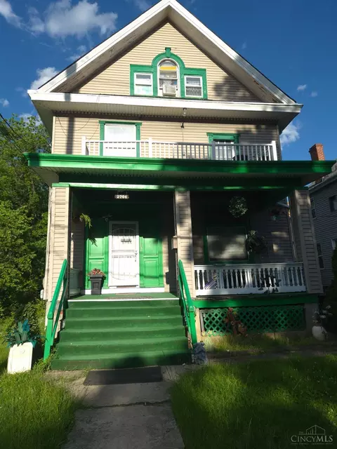 2704 Euclid Ave, Cincinnati, OH 45219