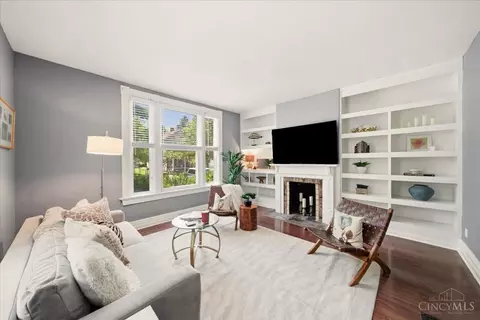 Living - 3760 Hutton St, Cincinnati, OH 45226 photo 2 of 3