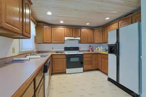 Kitchen - 306 Smith Ave, Mount Orab, OH 45154 photo 2 of 4