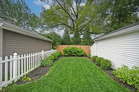Exterior - 4220 Eileen Dr, Cincinnati, OH 45209 photo 10 of 13