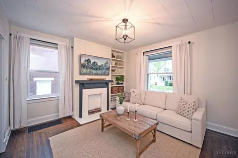 Living - 4220 Eileen Dr, Cincinnati, OH 45209 photo 1 of 4