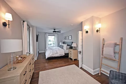 Bedroom - 4220 Eileen Dr, Cincinnati, OH 45209 photo 3 of 9