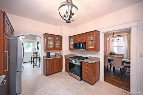 Kitchen - 4220 Eileen Dr, Cincinnati, OH 45209 photo 2 of 4
