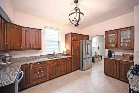 Kitchen - 4220 Eileen Dr, Cincinnati, OH 45209 photo 1 of 4