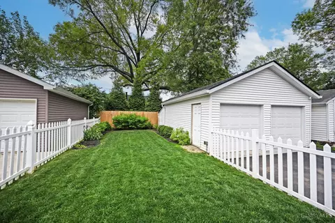 Exterior - 4220 Eileen Dr, Cincinnati, OH 45209 photo 9 of 13