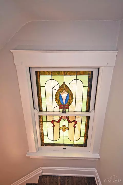 Entry Way - 4220 Eileen Dr, Cincinnati, OH 45209 photo 4 of 4