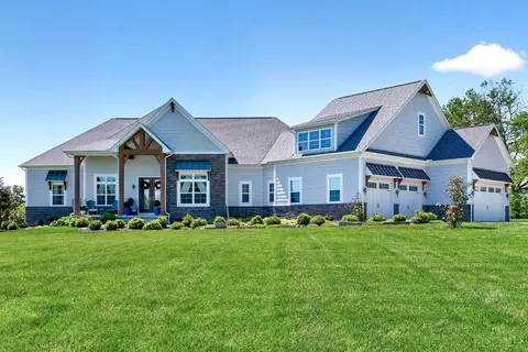 4399 Stephenson Rd, Oxford, OH 45056