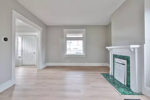 Living - 5807 Prentice St, Cincinnati, OH 45227 photo 2 of 4