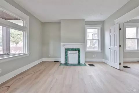 Living - 5807 Prentice St, Cincinnati, OH 45227 photo 1 of 4