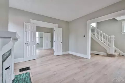 Living - 5807 Prentice St, Cincinnati, OH 45227 photo 4 of 4