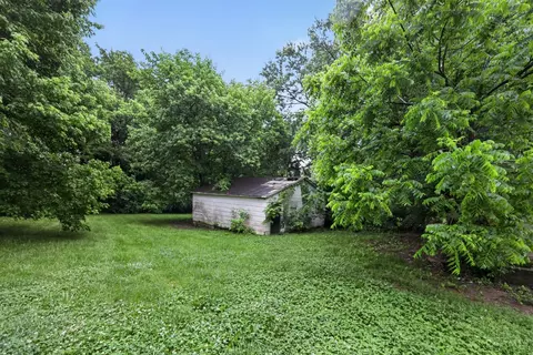 Exterior - 1051 Flintlock Dr, Cincinnati, OH 45231 photo 2 of 5
