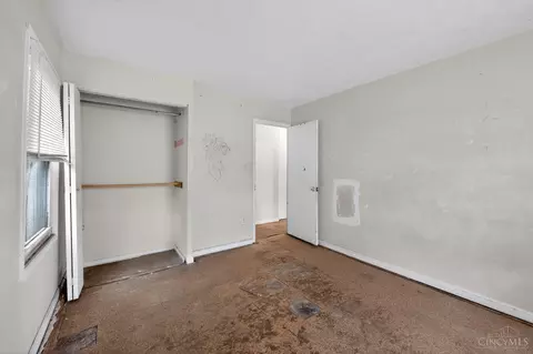 Bedroom - 1051 Flintlock Dr, Cincinnati, OH 45231 photo 5 of 5