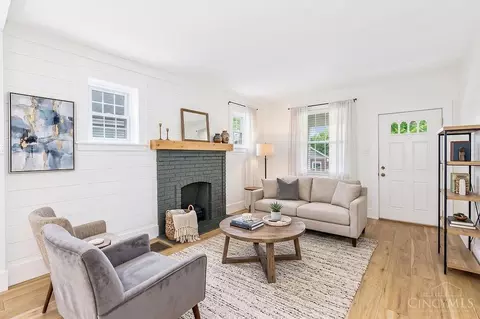 Living - 1220 Third St, Reading, OH 45215 photo 2 of 2