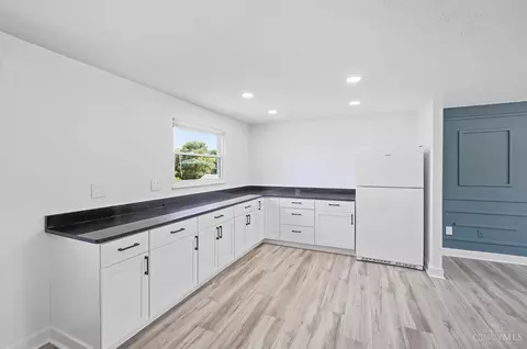Kitchen - 1852 Lewiston Ct, Forest Park, OH 45240 photo 4 of 7