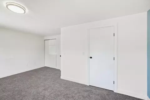 Bedroom - 1852 Lewiston Ct, Forest Park, OH 45240 photo 4 of 12