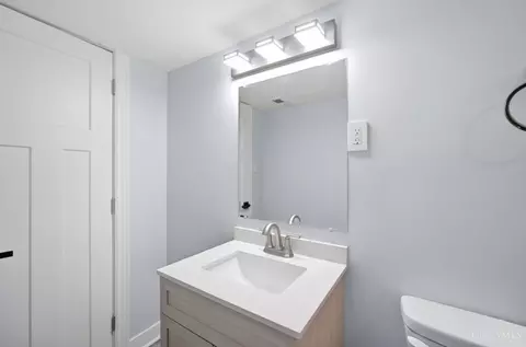 Bath - 1852 Lewiston Ct, Forest Park, OH 45240 photo 6 of 8