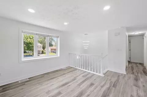 Living - 1852 Lewiston Ct, Forest Park, OH 45240 photo 2 of 3