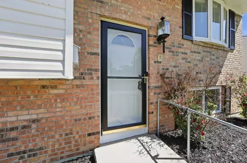 Entry Way - 1852 Lewiston Ct, Forest Park, OH 45240 photo 1 of 4