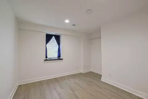 Bedroom - 595 Libbejo Dr, Cincinnati, OH 45233 photo 7 of 8