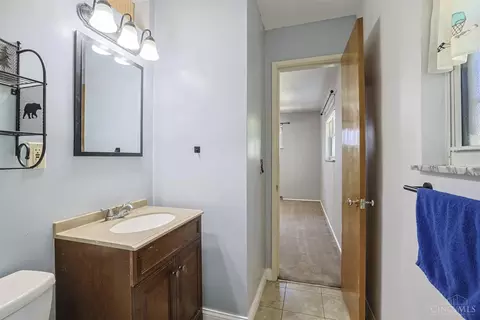 Bath - 595 Libbejo Dr, Cincinnati, OH 45233 photo 1 of 3